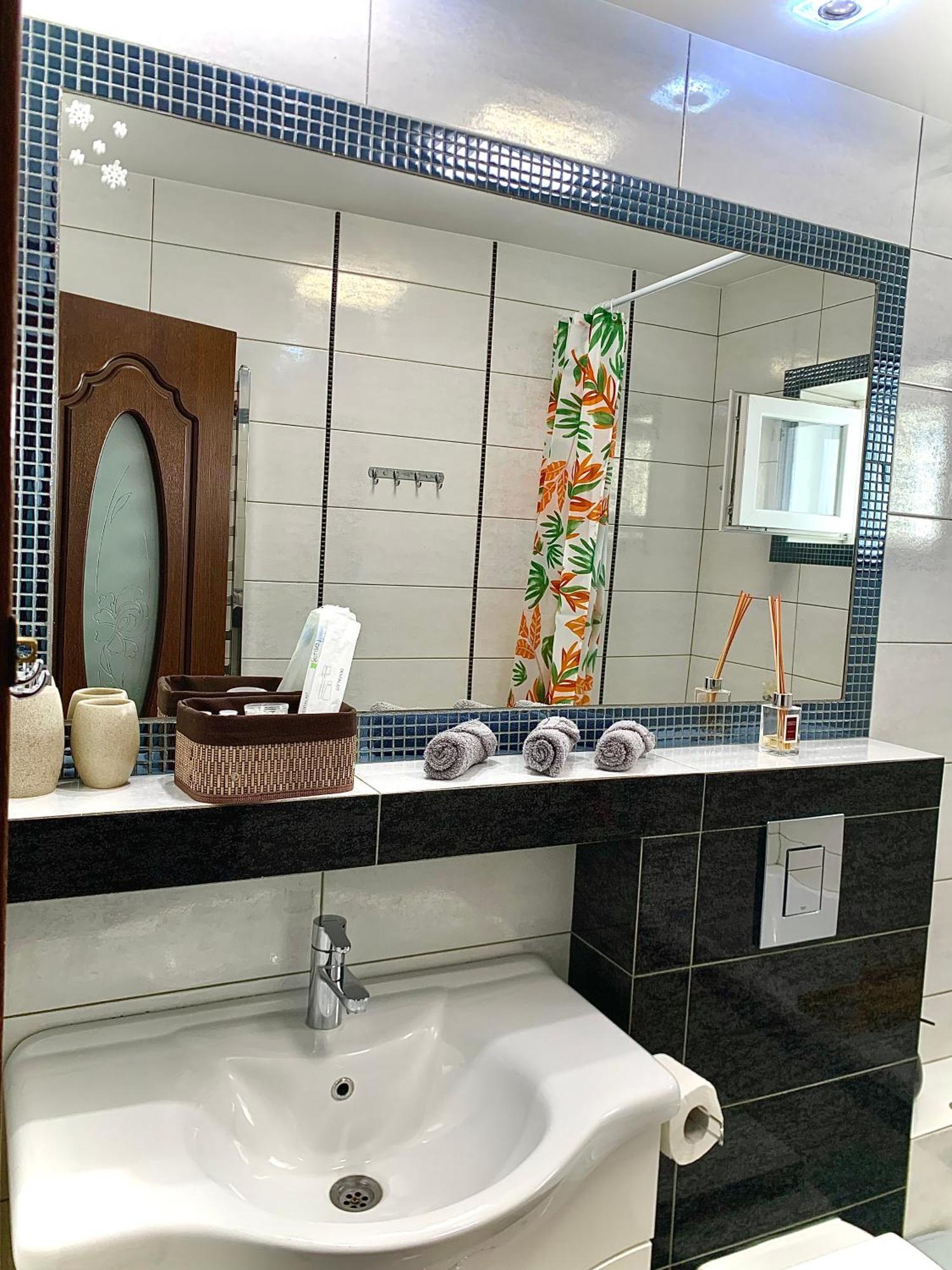 Apartament Ultraconfort Iasi Exteriör bild